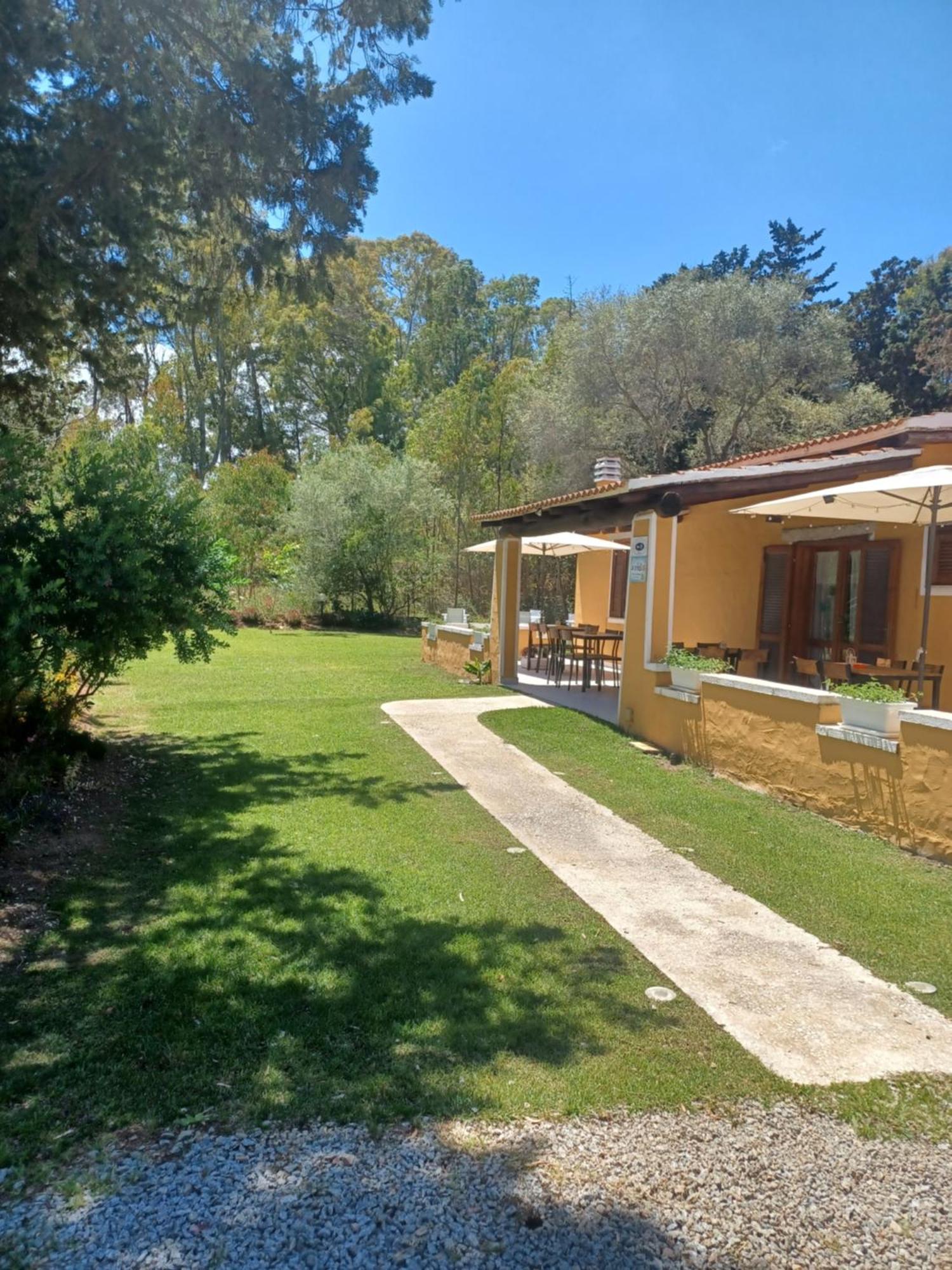 B&B Helios Il Tuo Relax In Sardegna San Teodoro  Exterior photo